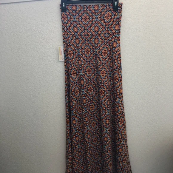 black maxi sleeveless dress Black Floral Print Sleeveless Satin Maxi Dress